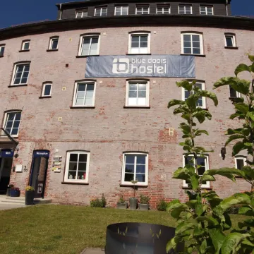 Blue Doors Hostel Ktv