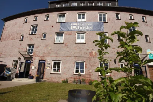 Blue Doors Hostel Ktv