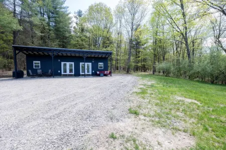 Tiny House 2 5 Hrs NYC and Boston Waterfront Wifi