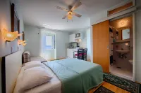 Mira Sea Front Guesthouse Hotels in Komiza