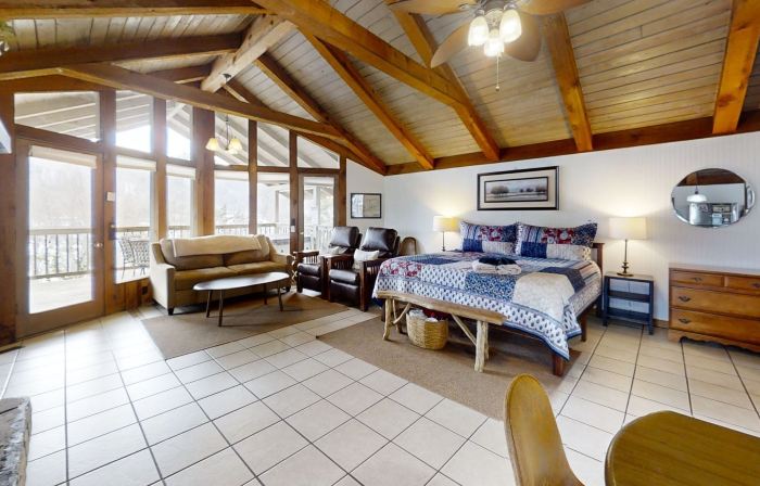 Riverview 1 Bedroom Cabin by RedAwning