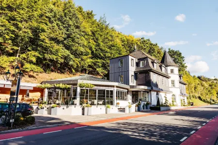 Schlosshotel Brilon-Wald - Hostel Отели в г. Брилон