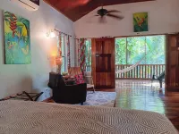 The Cabins at Monkey Fall Hotel di San Ignacio