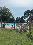 Sportsman's Lodge - Pools
