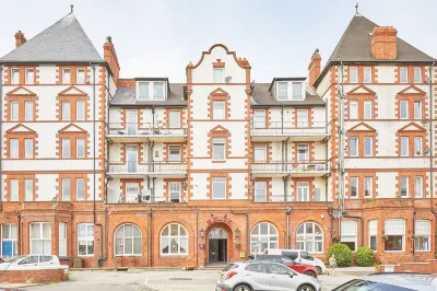 Host & Stay - Sea View 44
