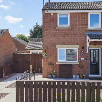 Host & Stay - Beatrice Little Duckling