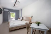 Saltriver Rooms Hotels in Euboea