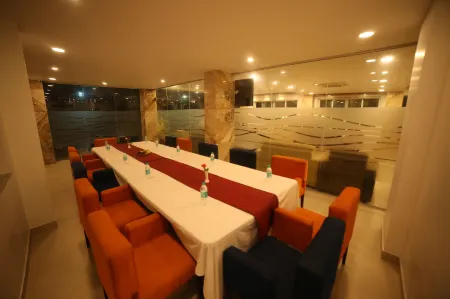 Iris Hotel Tirupati Отели в г. Тирупати