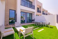 Nasma Luxury Stays - Waterfront Duplex Villa Minutes Away to the Beach