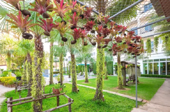 Sungthong Kamala Beach Resort