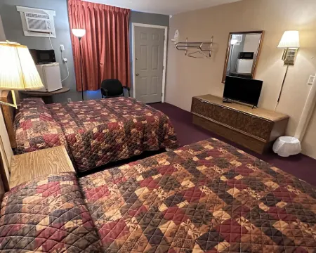 Pamola Motor Lodge Hotels in Millinocket