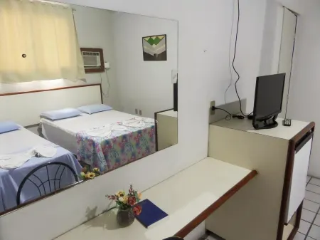 Center Plaza Hotel Отели рядом с достопримечательностью «Rio Ipojuca»