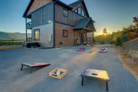 Incredible Mountain Views, 5 King Suites w/Balconies, 3 Fire Pits, Hot Tubs