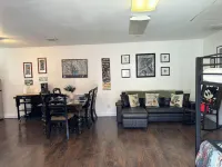 CONTEMPORARY CALIFORNIA BUNGALOW