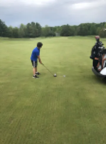 Private apt. that easily sleeps six (8 possible) close to Golf, Skiing, Beach