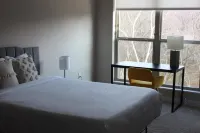 Campustown Lux Apartment near ISU! Hotels in Ames