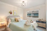 Spacious Deck and Private Backyard Oasis - Charming Retreat Hotels in Bainbridge