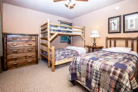 Scenic Lakeview Retreat - Fireplace, Wildlife, WiFi