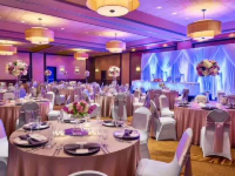 Four Points by Sheraton Milwaukee North Shore Hotels in Brown Deer