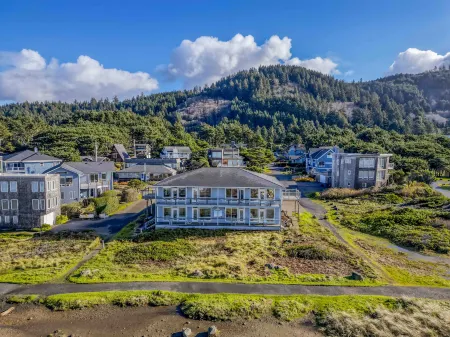 Arbor House North Отели рядом с достопримечательностью «Яхайк Трейл»