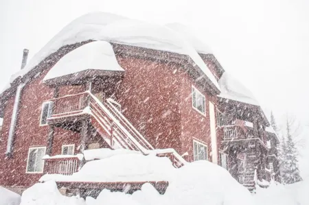 Wood-Burning Fireplace and Spectacular Views - Charming Ski Haven