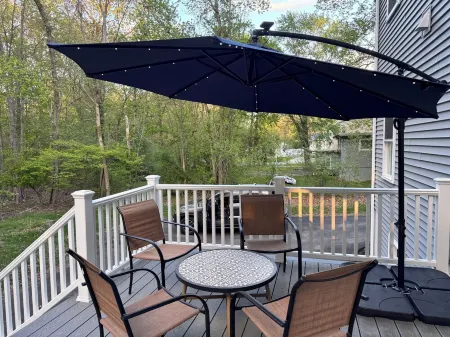 Modern/Luxury Condo Norwood Отели рядом с достопримечательностью «111 Lenox St»