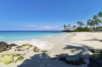 Expansive Ocean Views and Resort Amenities - Stunning Coastal Retreat