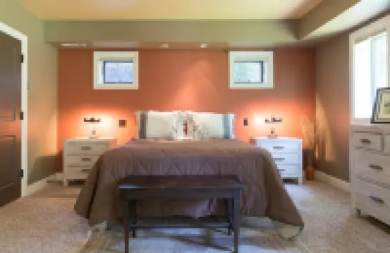 Large Garden Suite with private entrance and two bathrooms 17-0015