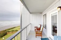 Stylish Escape W/ Shared Pool, Direct Beach Access, Private Balcony & Ocean View