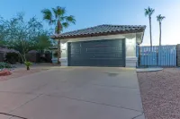 Heated Pool and Putt Green - Stunning Oasis Retreat