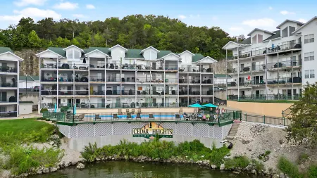 Breathtaking Views and Two Pools - Spectacular Top Floor Retreat