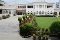 Hotel Surya, Kaiser Palace Hotels in Varanasi