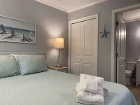 Cozy Villa with Kitchenette and Balcony - Charming Ocean View Retreat