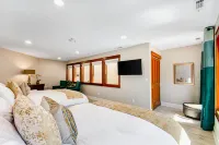 Historic downtown loft near shopping & restaurants with WiFi & full kitchen 헤이즐 포터 키엘 공원 주변 호텔