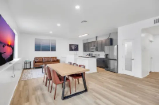 Rooftop Terrace and Garage - Stunning Urban Luxury Retreat