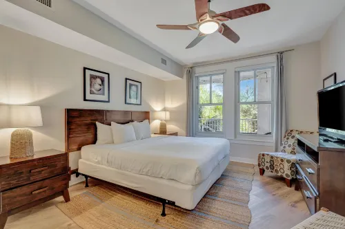 Scenic Patio with Pool and Garden Views - Elegant Retreat Hotels in Walton County