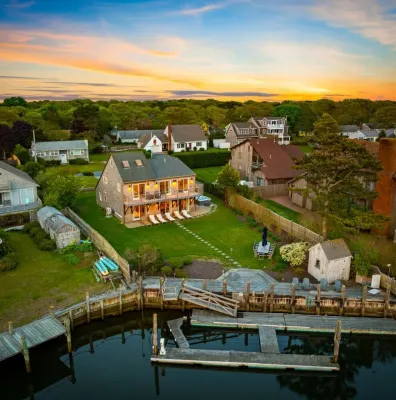 Luxury Waterfront Home & Boat Dock Walk to Beach