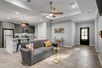 Hidden Gem Chef Kit Wheelchair Acc Free Parking! Hotels in Lumberton