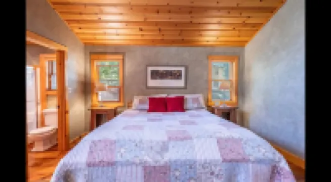 Gorgeous Mountain Views and Cozy Fireplace - Tranquil Sierra Retreat