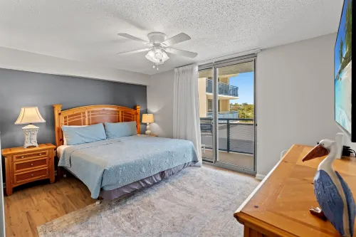 Incredible Ocean Views and Private Balcony - Elegant Romantic Retreat