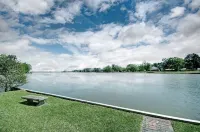 Water Access  6Br/3BA w/ Porches & Room for 14