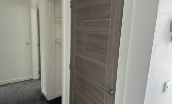 Central 3-Bed Seaside Apartment - Sleeps 5