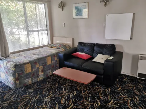 Lincoln Court Motel Hotels in Piha