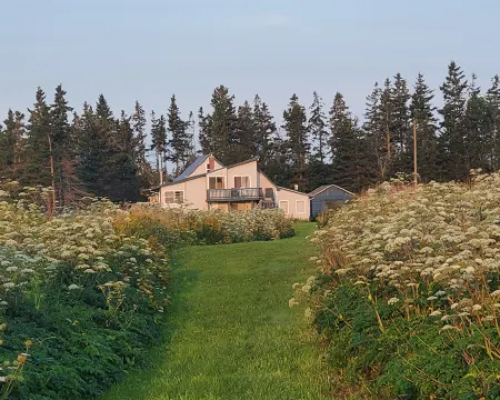 The Cliffside Inn Hotels in Kings County