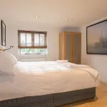 Stylist Split Level 2 Bed with Parking