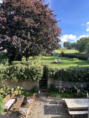 Artefact Hotels in Lamballe