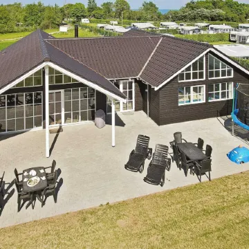 Luxury Beach House with Pool