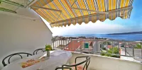 Sea View Apartment Studio for 2-3 People - Close to Commodities