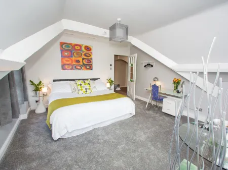 James' Place at Brynawel Отели рядом с достопримечательностью «Бреконская горная железная дорога»