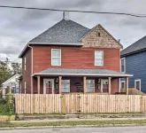 Urban Chic Townhome Near Downtown - Apartments